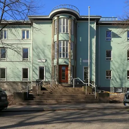 Forenom Serviced Toeoeloe Apartment *