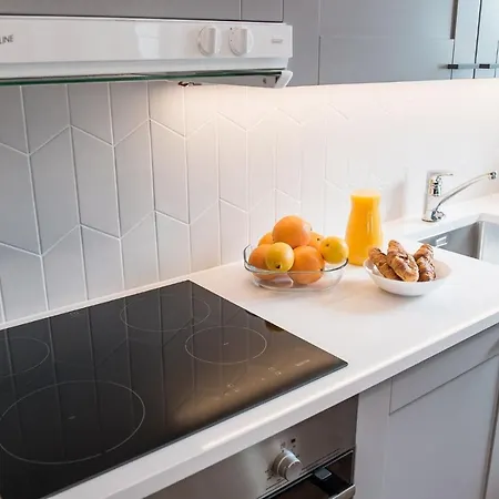 Forenom Serviced Toeoeloe Apartment Helsinki