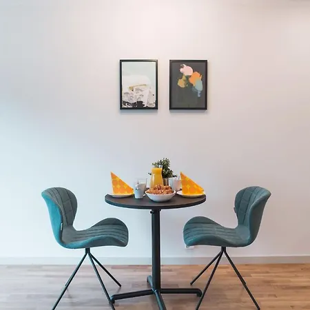 Forenom Serviced Toeoeloe Apartment