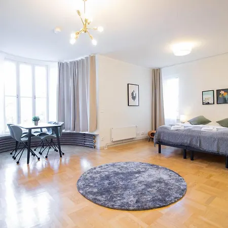 Forenom Serviced Toeoeloe Apartment
